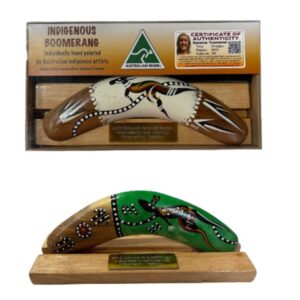 Boxed 8 Inch Detailed Animal Boomerang with Stand