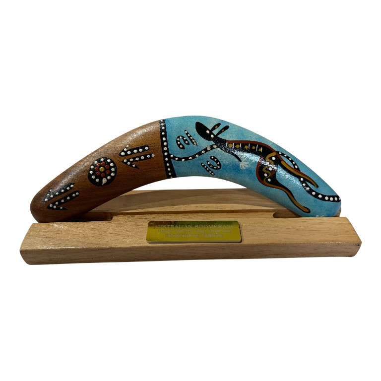 Boxed 10 Inch Detailed Animal Boomerang with Stand 8 Boxed 10 Inch Detailed Animal Boomerang with Stand - Image 6