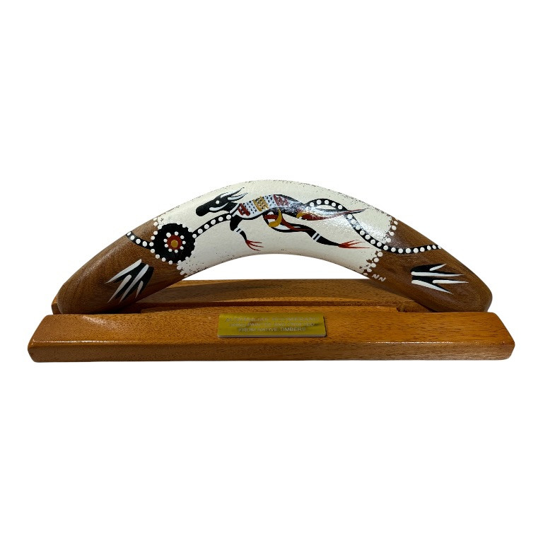 Boxed 12 Inch Detailed Animal Boomerang with Stand 7 Boxed 12 Inch Detailed Animal Boomerang with Stand - Image 5