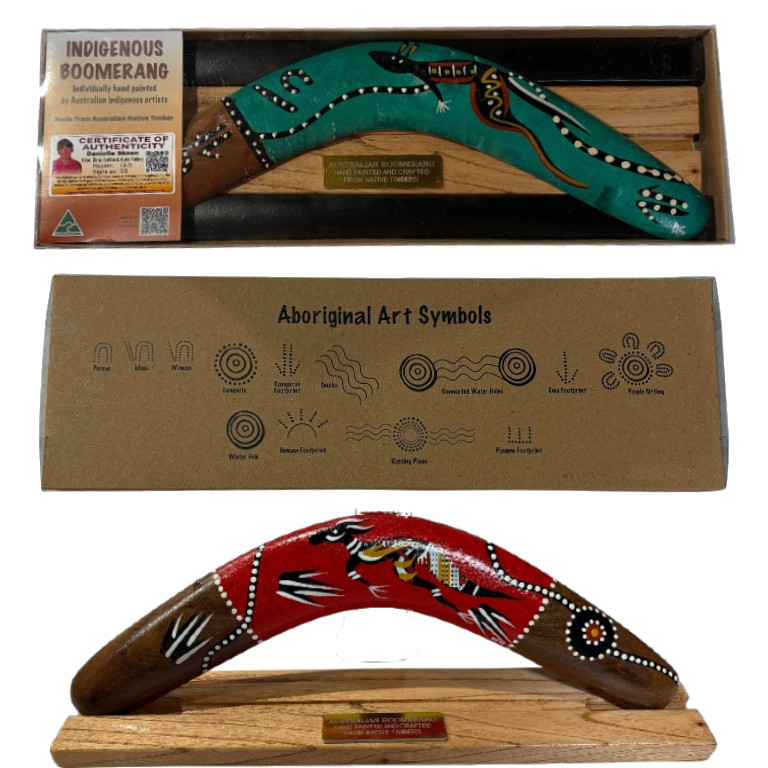 Boxed 14 Inch Detailed Animal Boomerang with Stand 5 Boxed 14 Inch Detailed Animal Boomerang with Stand - Image 3