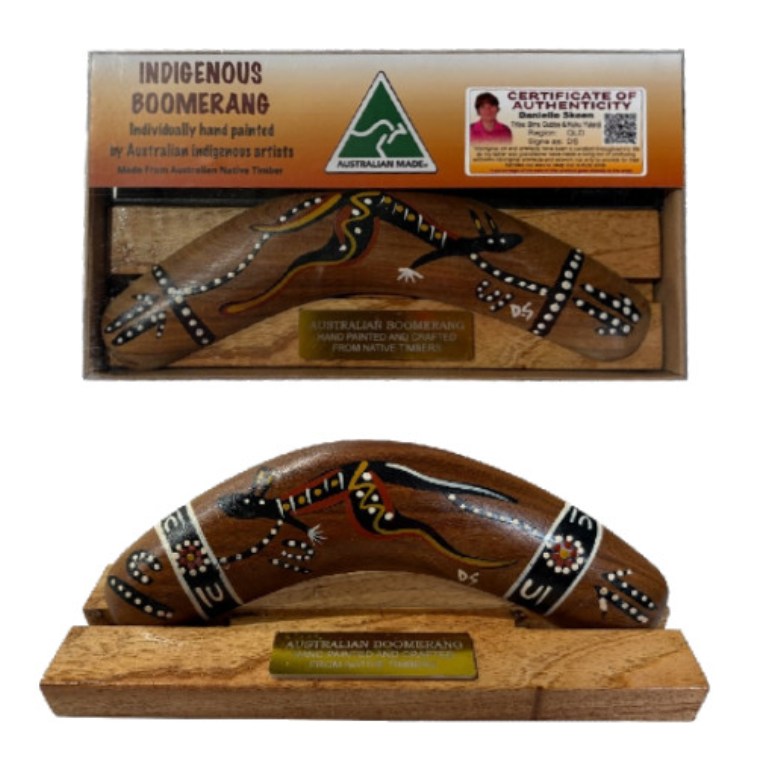 Boxed 10 Inch Animal and Weapons Traditional Boomerang with Stand 1 BXBOAW08 GROUP BIGGER