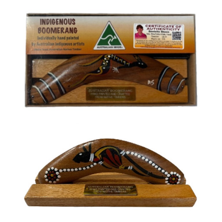 Boxed 8 Inch Traditional Boomerang with Stand 1 BXTRBO08 GROUP BIGGER