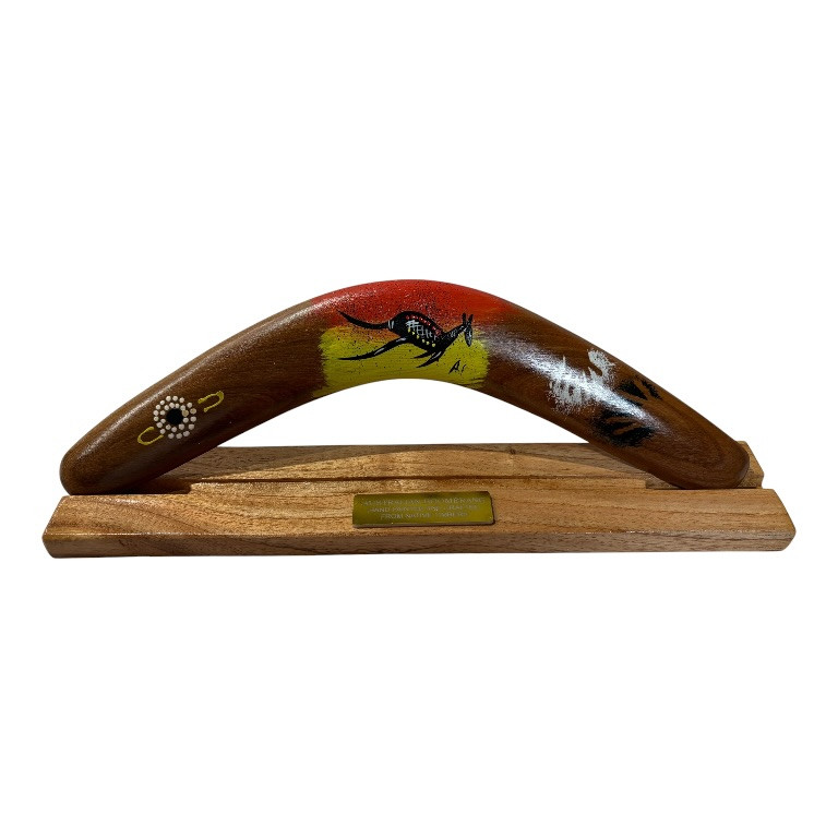Boxed 14 Inch Arthur Conlon Boomerang with Stand 6 Boxed 14 Inch Arthur Conlon Boomerang with Stand - Image 4